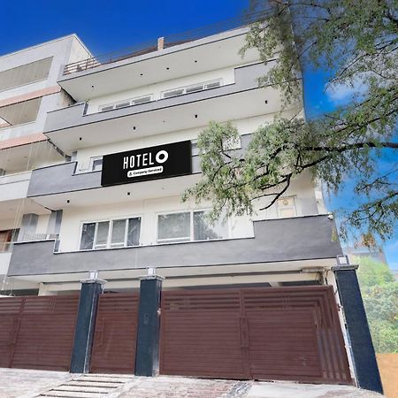 Super Hotel O Sector 43 Gurgaon Exterior photo