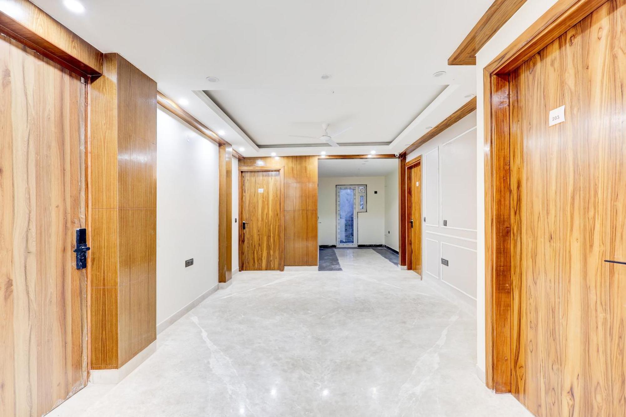 Super Hotel O Sector 43 Gurgaon Exterior photo